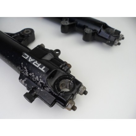 SHOWA SOSPENSIONE FORCELLA ANTERIORE COMPLETA DI PIASTRE HONDA VF 1000 F2 1985