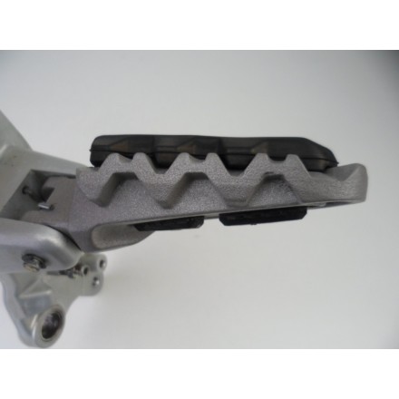 82432521A SUPPORTO CON PEDANA ANTERIORE DESTRA DUCATI MULTISTRADA 1200 S 2016