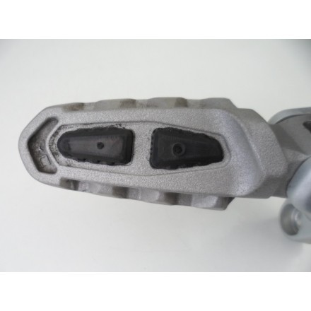 82432521A SUPPORTO CON PEDANA ANTERIORE DESTRA DUCATI MULTISTRADA 1200 S 2016