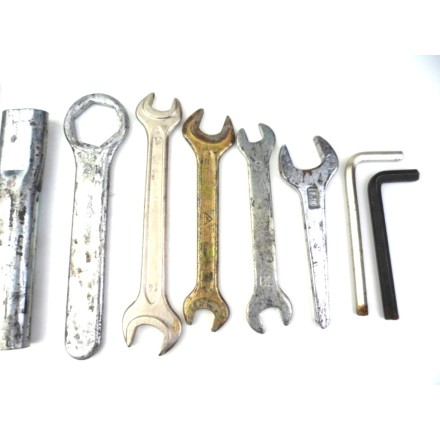 BORSETTA TROUSSE UTENSILI CHIAVI PER MANUTENZIONE SUZUKI V-Strom 650 DL 2005