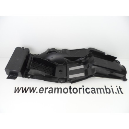 PARAFANGO INTERNO SOTTO CODONE SOTTOSELLA PORTABATTERIA SUZUKI GSR 600 K8 2008 PARAFANGO INTERNO SOTTO CODONE SOTTOSELLA PORTABATTERIA SUZUKI GSR 600 K8 2008