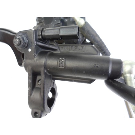 GRUPPO FRENO ANTERIORE PINZA E POMPA DESTRA PIAGGIO BEVERLY 125 TOURER 2008
