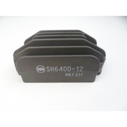 Shindengen SH640D-12 REGOLATORE DI TENSIONE OEM PIAGGIO BEVERLY 125 TOURER 2008