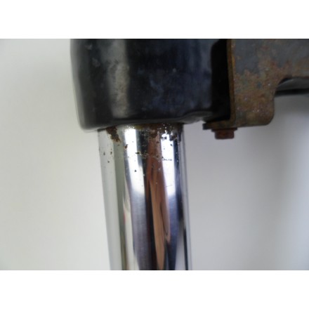 FORCELLA SOSPENSIONE ANTERIORE COMPLETA DI PIASTRA APRILIA ATLANTIC 500 2003