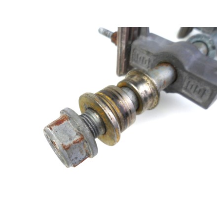 ASSE PERNO RUOTA POSTERIORE CON TENDICATENA BOCCOLE HONDA XL 600 V Transalp 1991