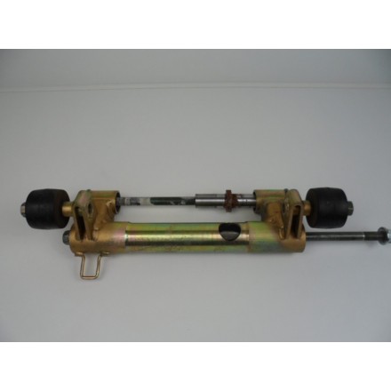 SUPPORTO STAFFA MOTORE/TELAIO BRACCIO CON CUSCINETTI SUZUKI BURGMAN 400 K4 2004